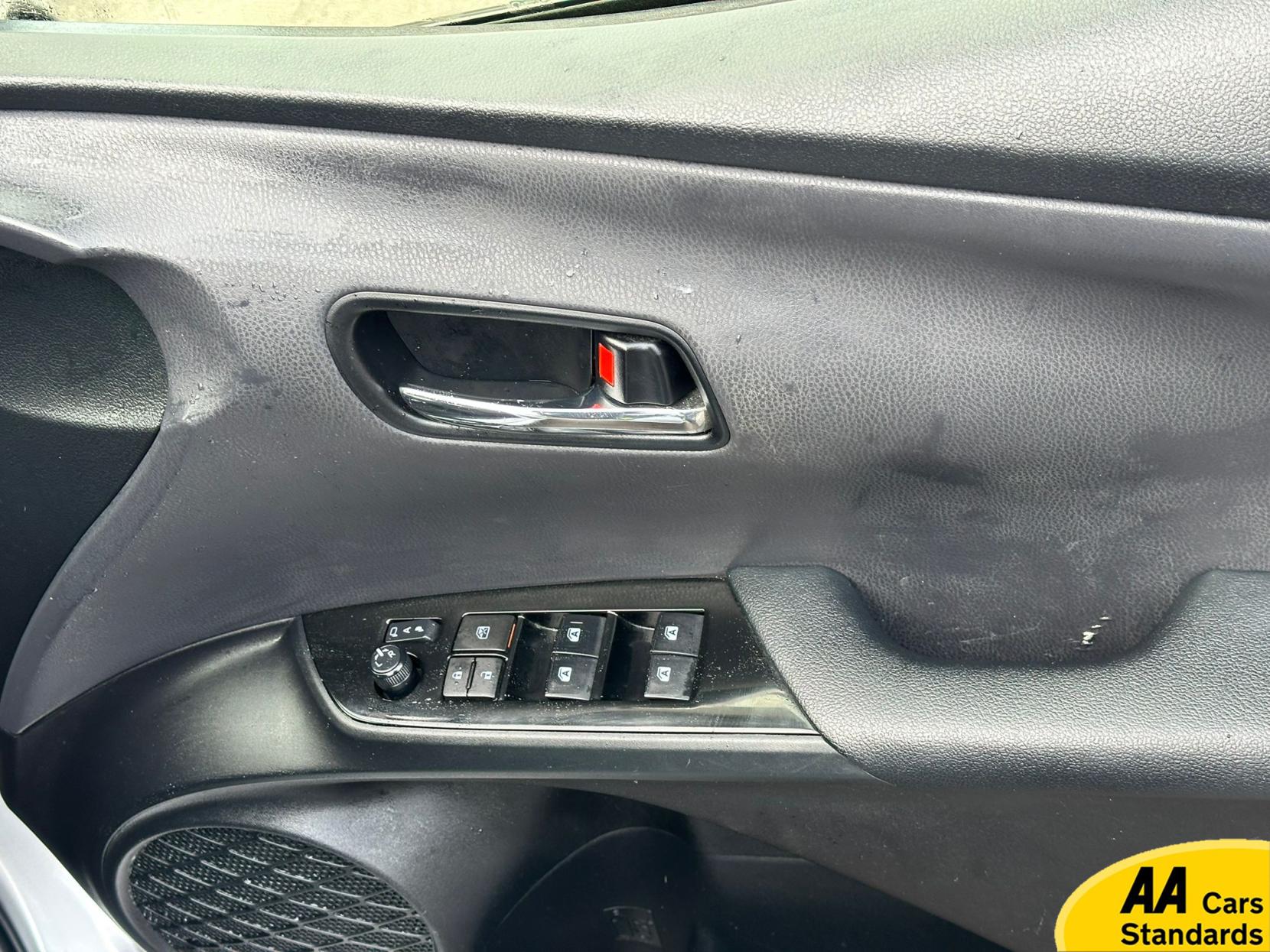 Toyota Prius 1.8 Business Edition Plus Hatchback (2015 - 2019)