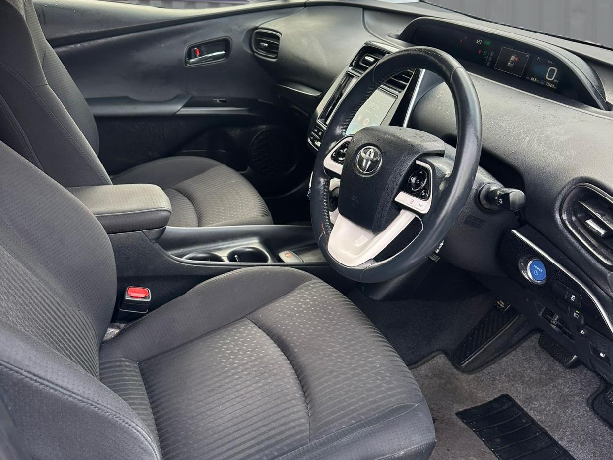 Toyota Prius 1.8 Business Edition Plus Hatchback (2015 - 2019)