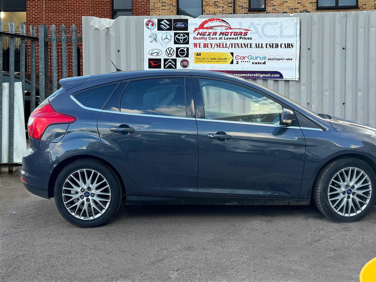 Ford Focus 1.0T EcoBoost Zetec Hatchback 5dr Petrol Manual Euro 5 (s/s) (100 ps)