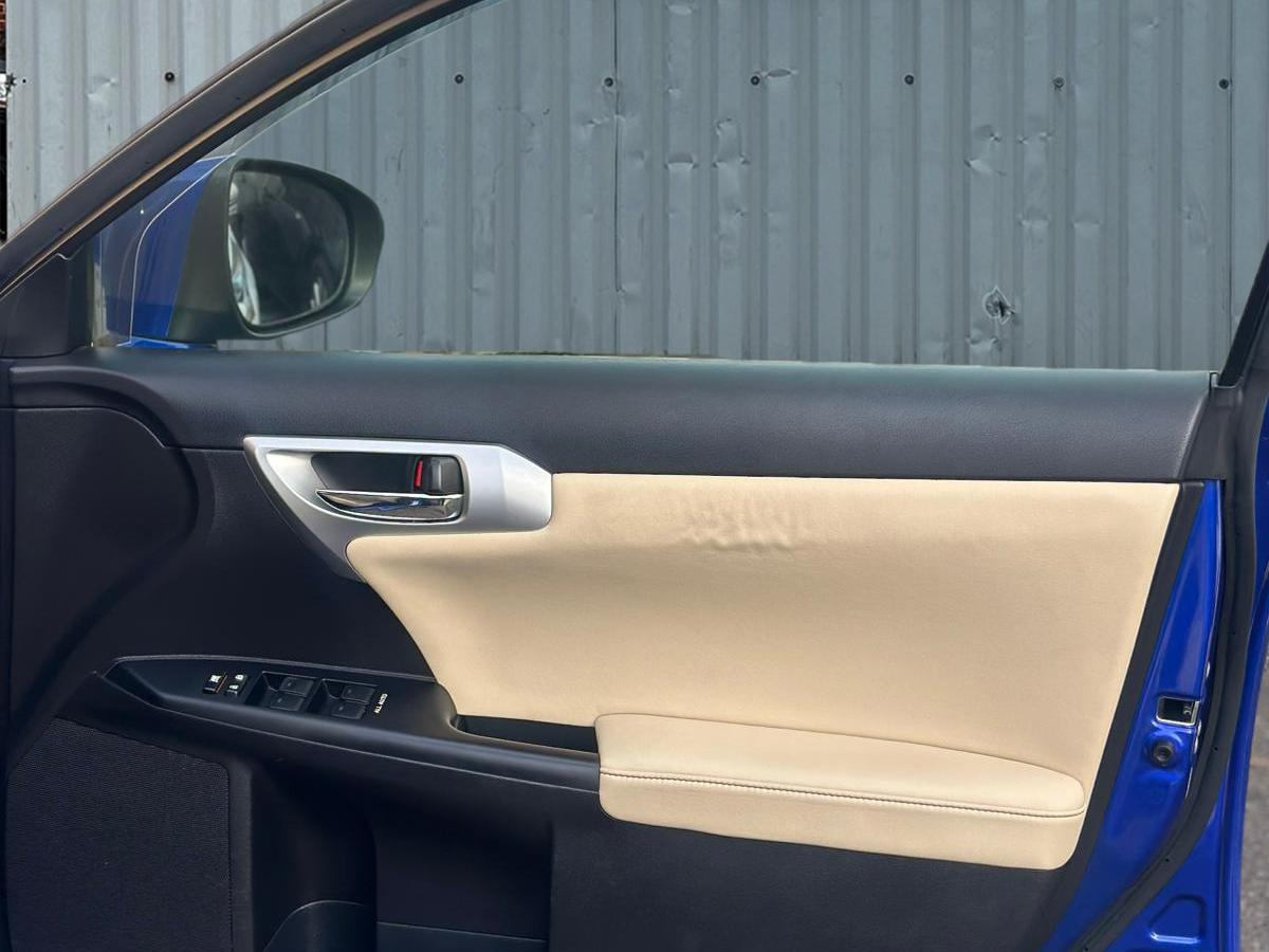 Lexus CT 1.8 200h SE-L Hatchback 5dr Petrol Hybrid CVT Euro 5 (s/s) (136 ps)