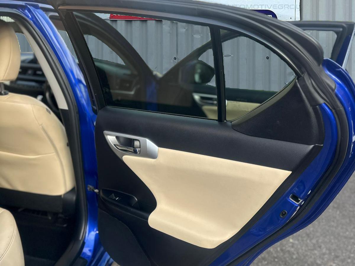 Lexus CT 1.8 200h SE-L Hatchback 5dr Petrol Hybrid CVT Euro 5 (s/s) (136 ps)