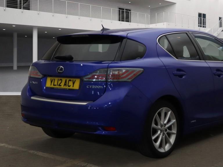 Lexus CT 1.8 200h SE-L Hatchback 5dr Petrol Hybrid CVT Euro 5 (s/s) (136 ps)