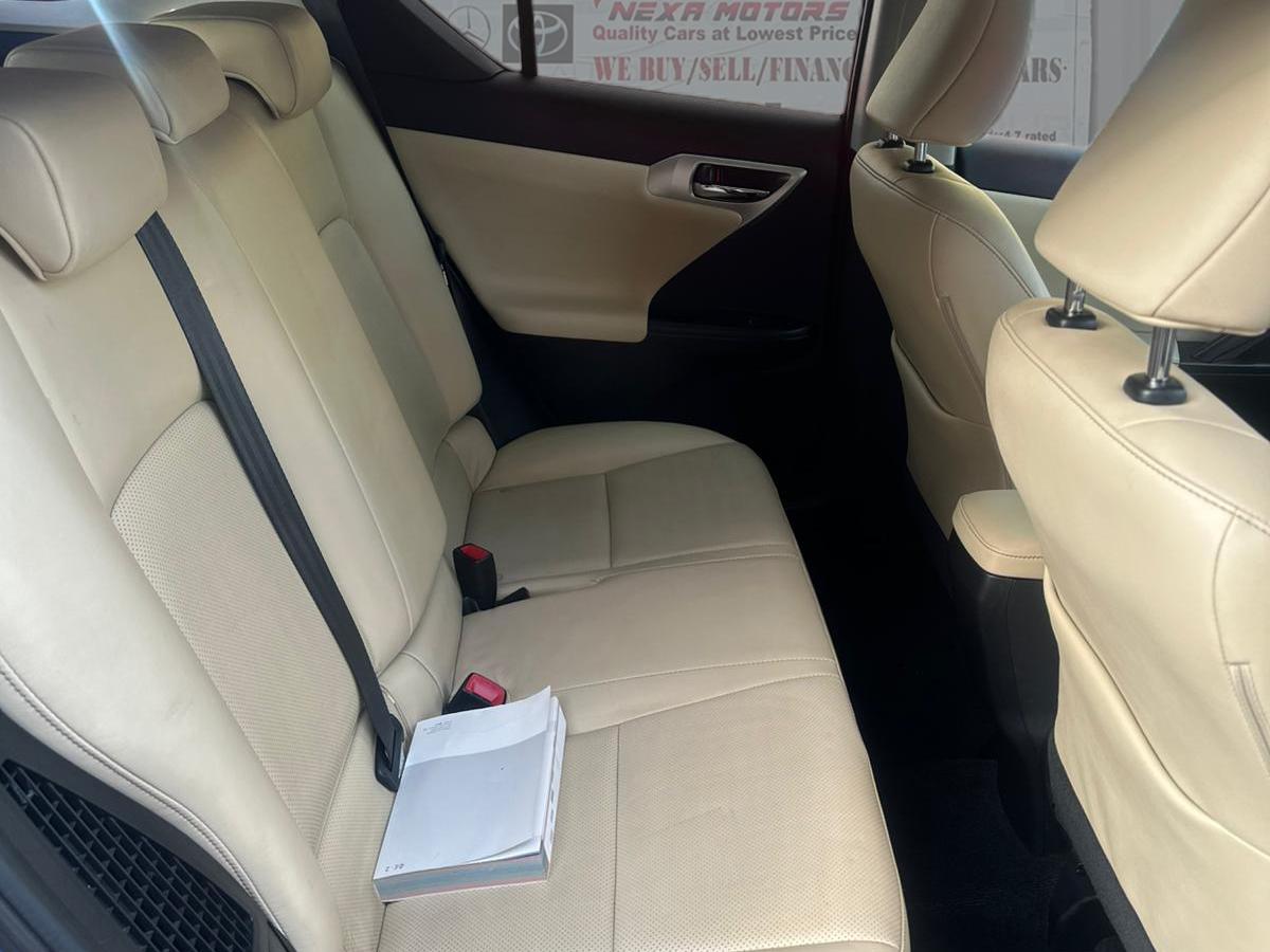 Lexus CT 1.8 200h SE-L Hatchback 5dr Petrol Hybrid CVT Euro 5 (s/s) (136 ps)