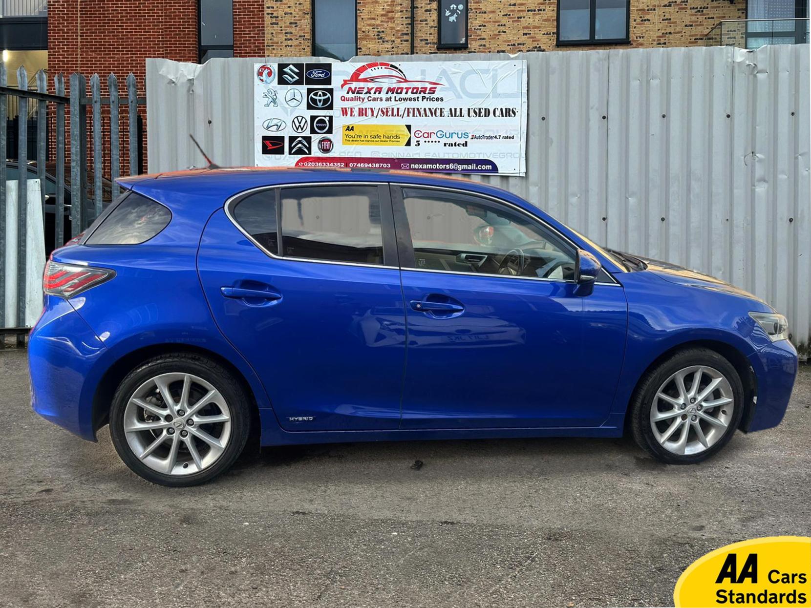 Lexus CT 1.8 200h SE-L Hatchback 5dr Petrol Hybrid CVT Euro 5 (s/s) (136 ps)