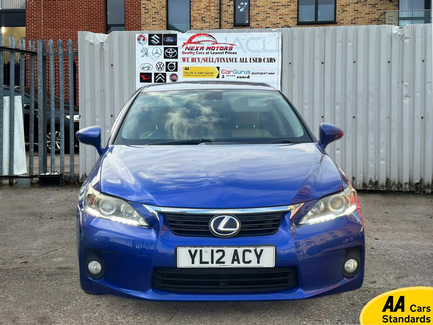 Lexus CT 1.8 200h SE-L Hatchback 5dr Petrol Hybrid CVT Euro 5 (s/s) (136 ps)