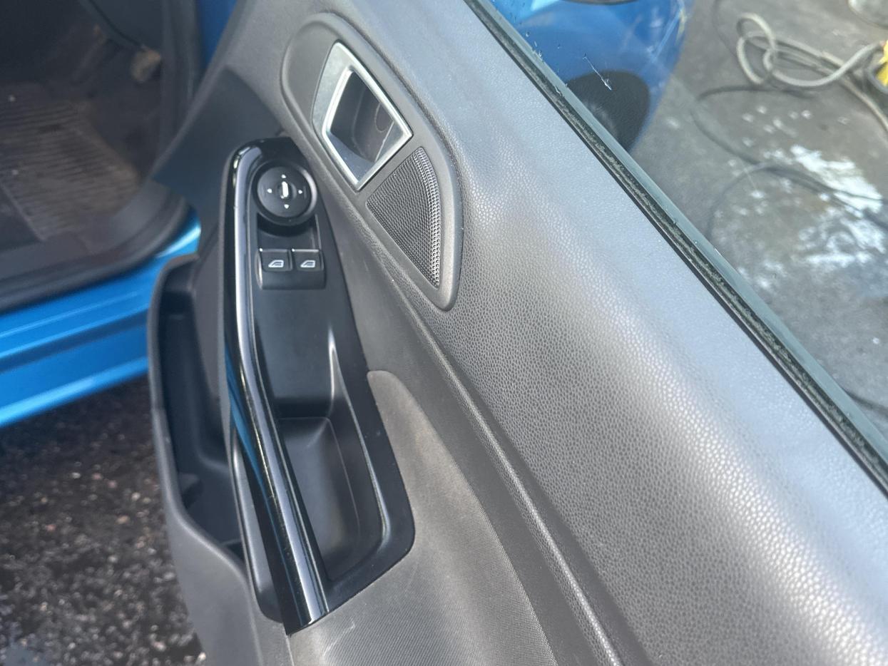 Ford Fiesta 1.25 Zetec Hatchback 3dr Petrol Manual Euro 5 (82 ps)