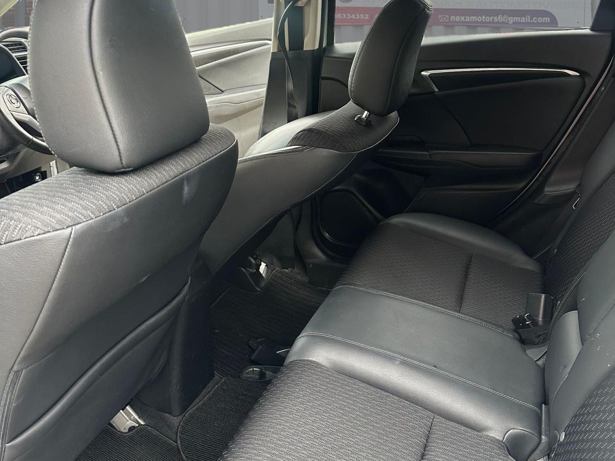 Honda Jazz  1.5 i-VTEC ES Plus Hatchback 5dr Petrol CVT Euro 5 (99 ps) 1.5 H IMA 5dr Petrol Hybrid 2014 