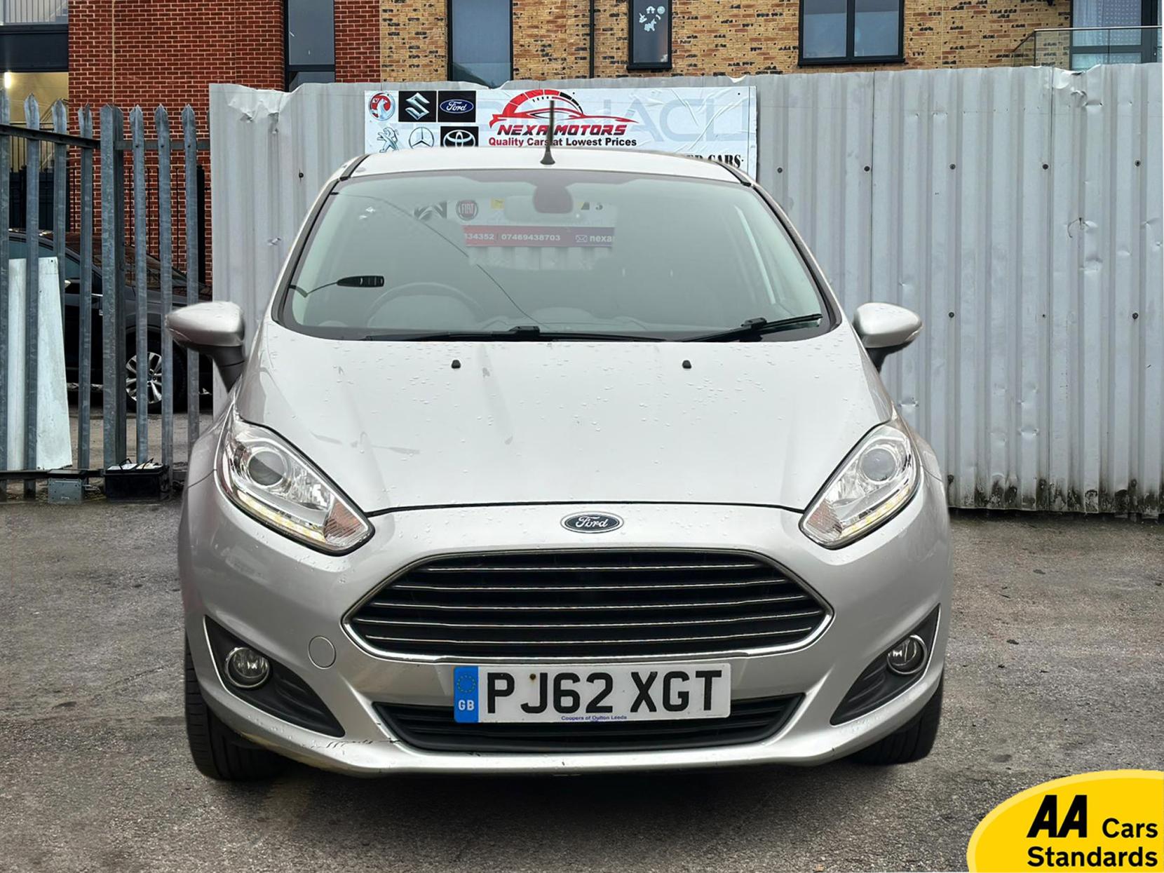 Ford Fiesta 1.6 Titanium Hatchback 5dr Petrol Powershift Euro 5 (105 ps)