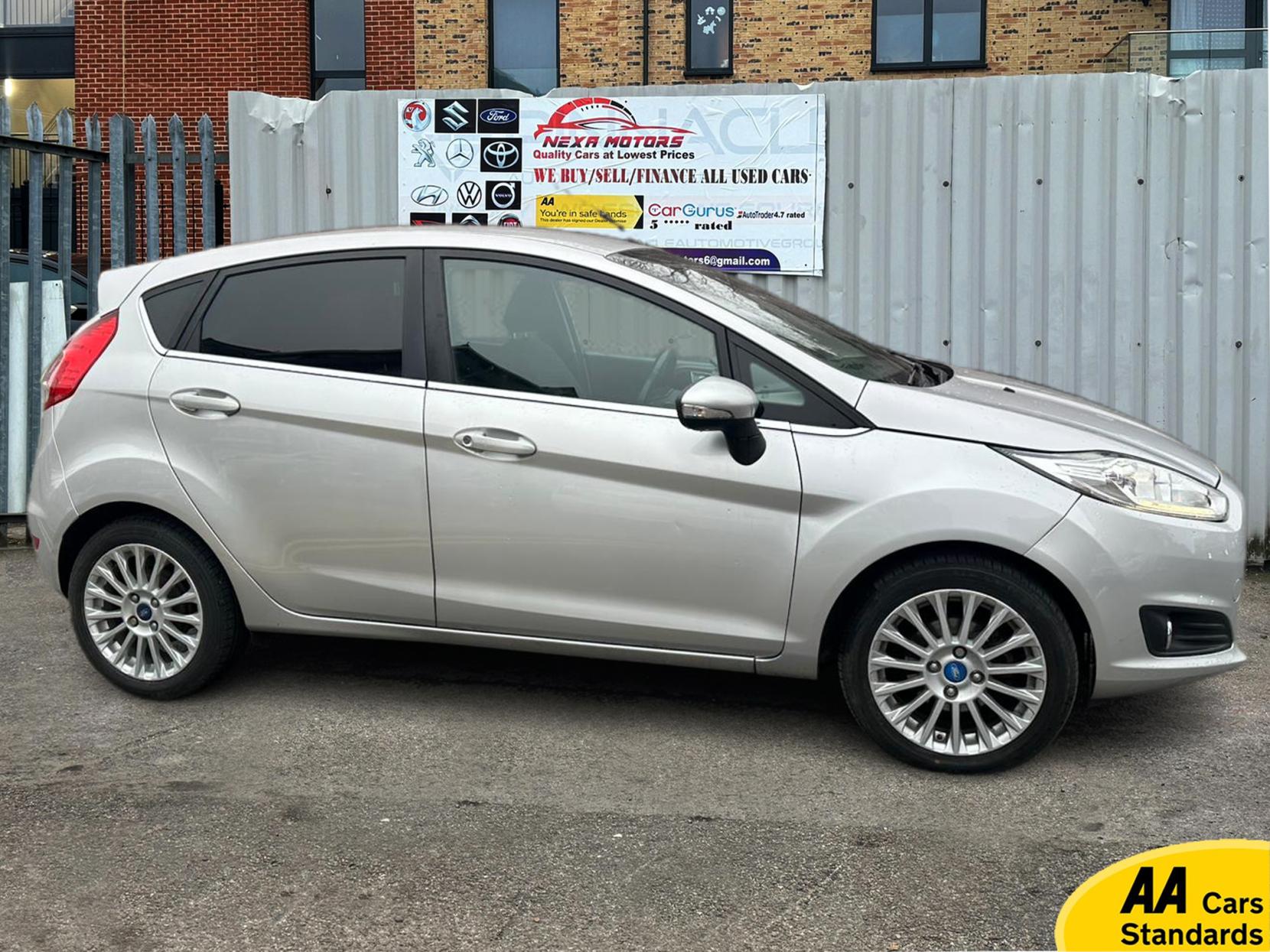 Ford Fiesta 1.6 Titanium Hatchback 5dr Petrol Powershift Euro 5 (105 ps)