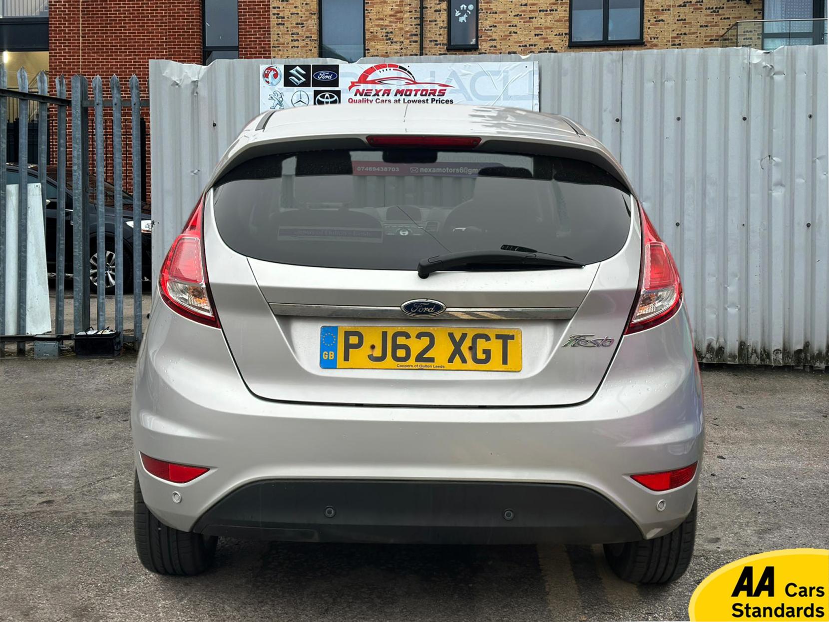 Ford Fiesta 1.6 Titanium Hatchback 5dr Petrol Powershift Euro 5 (105 ps)