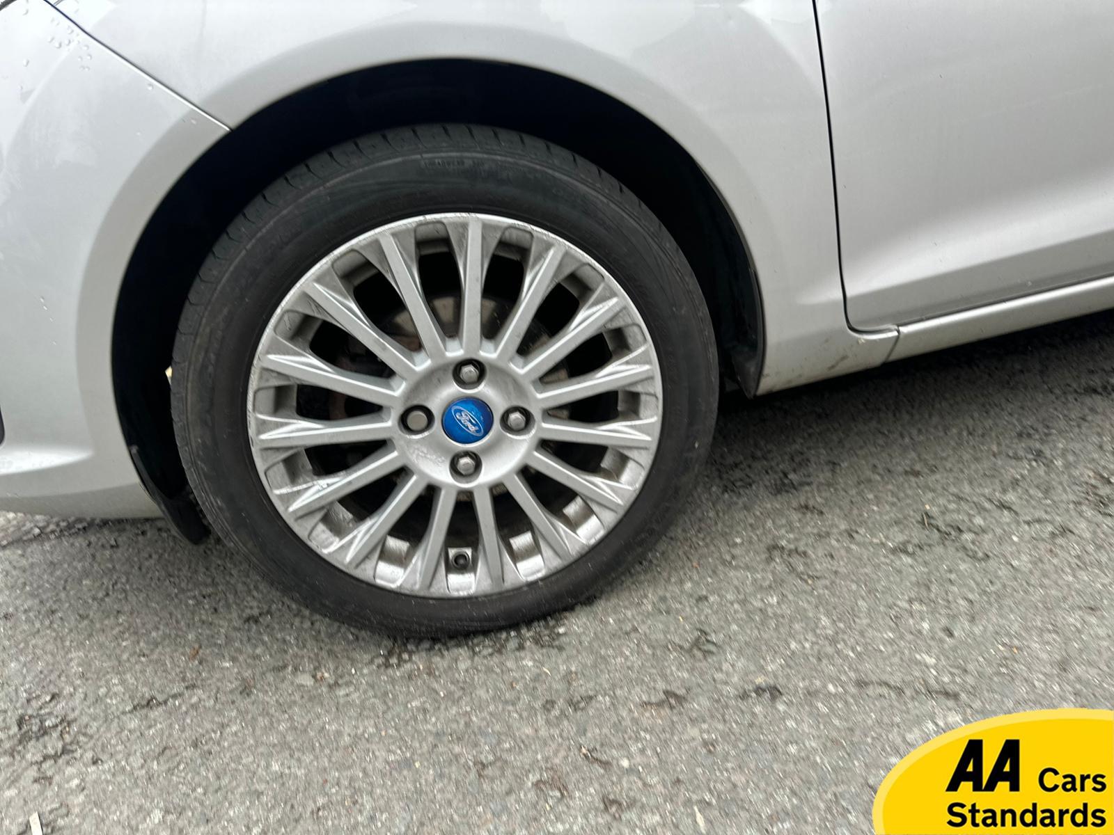 Ford Fiesta 1.6 Titanium Hatchback 5dr Petrol Powershift Euro 5 (105 ps)