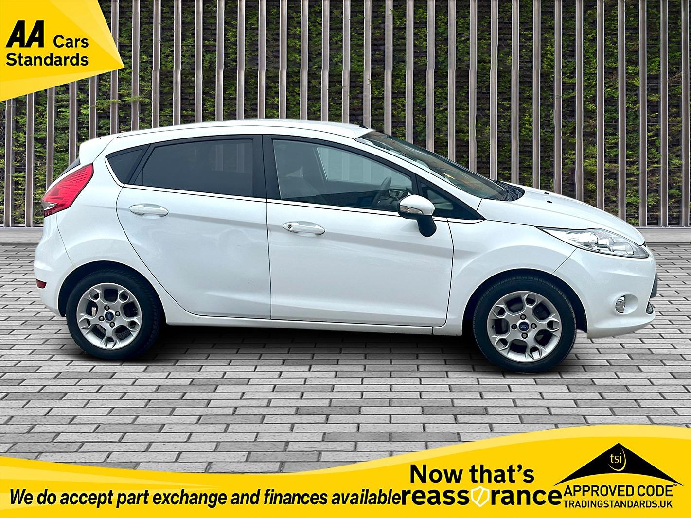 Ford Fiesta 1.25 Zetec Hatchback 5dr Petrol Manual (129 g/km, 81 bhp)