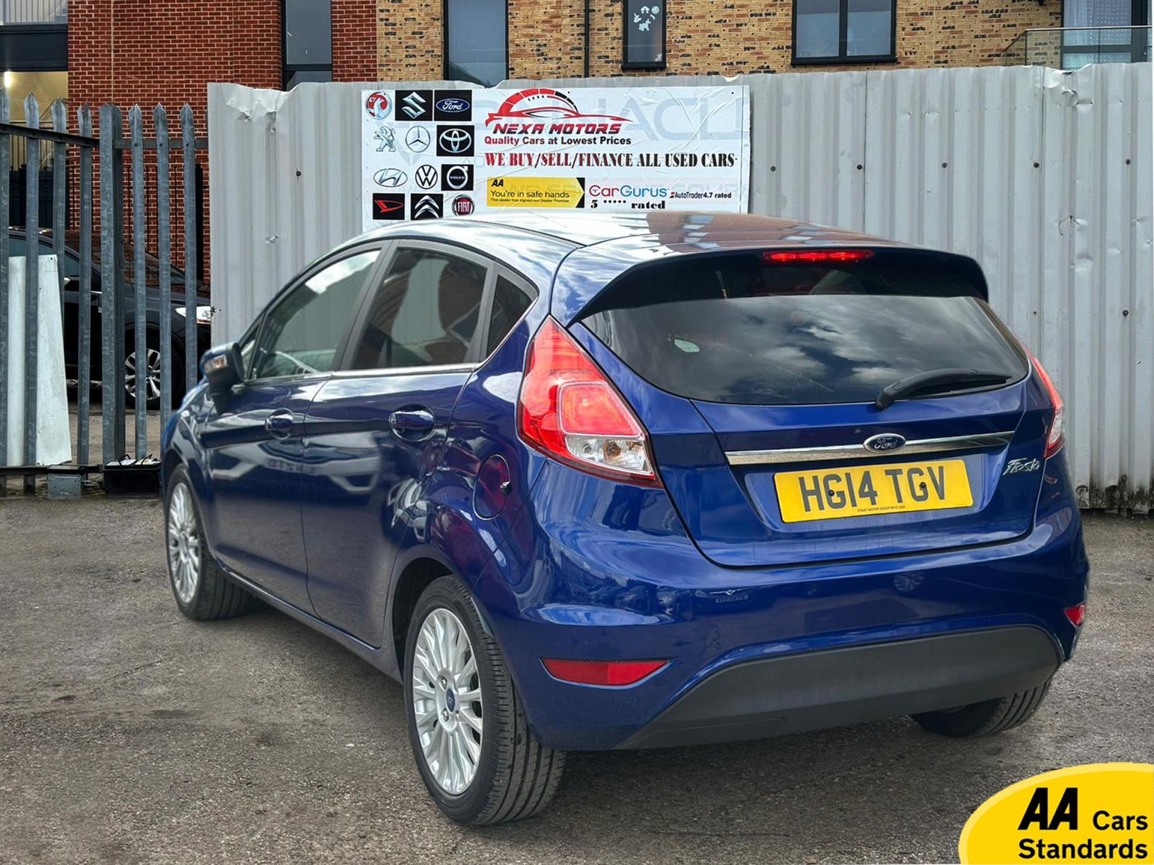 Ford Fiesta 1.6 Titanium Hatchback 5dr Petrol Powershift Euro 5 (105 ps)