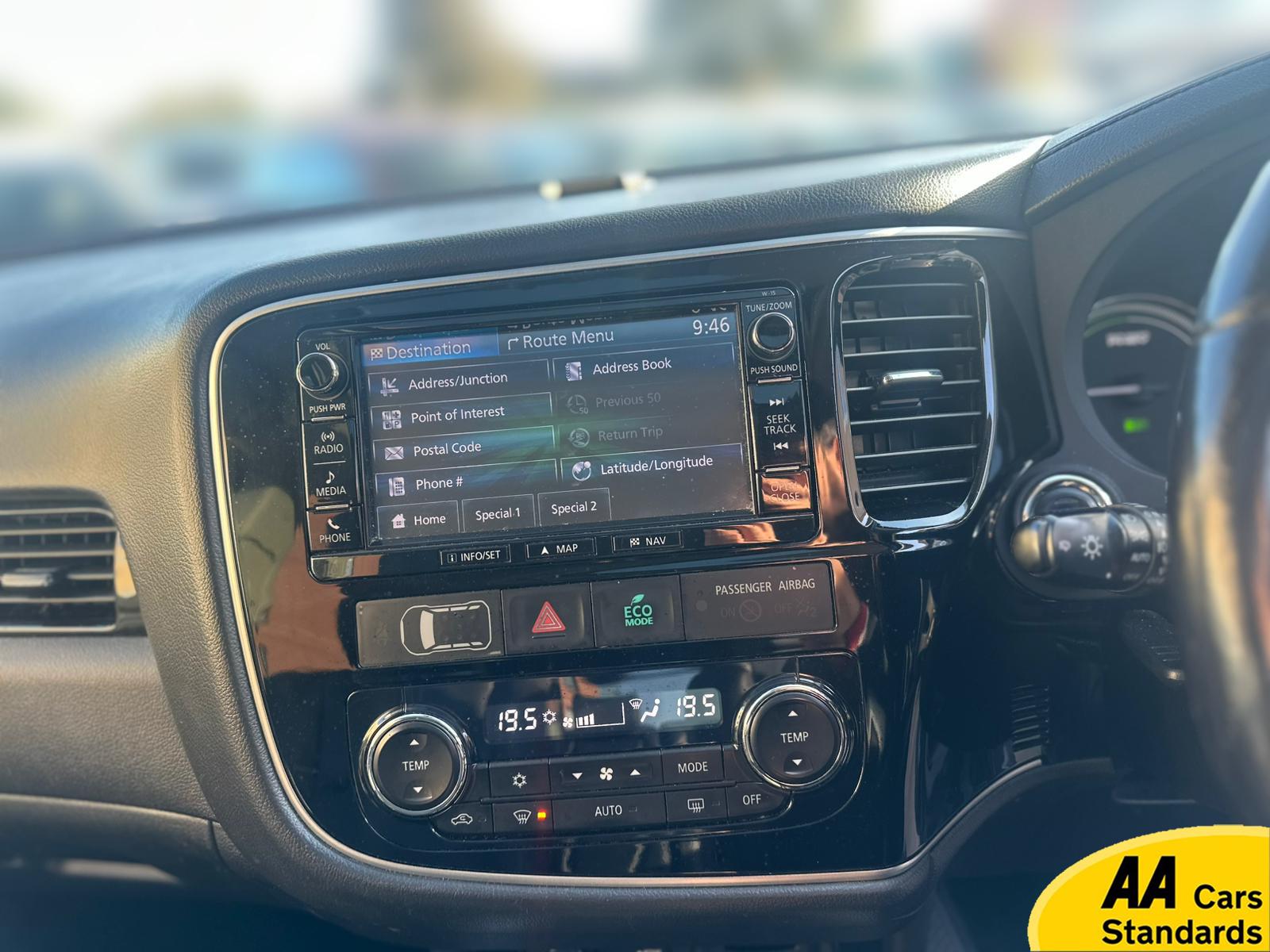 Mitsubishi Outlander 2.0h 12kWh GX4hs SUV 5dr Petrol Plug-in Hybrid CVT 4WD Euro 6 (s/s) (200 ps)