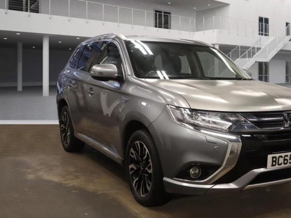 Mitsubishi Outlander 2.0h 12kWh GX4hs SUV 5dr Petrol Plug-in Hybrid CVT 4WD Euro 6 (s/s) (200 ps)