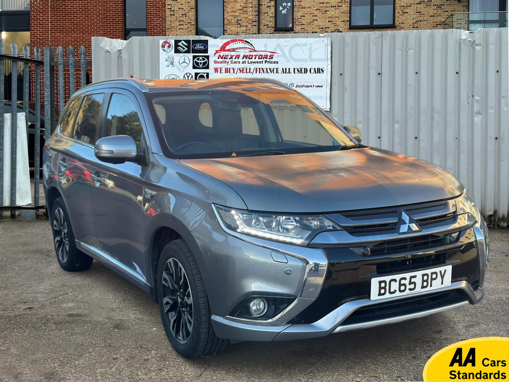 Mitsubishi Outlander 2.0h 12kWh GX4hs SUV 5dr Petrol Plug-in Hybrid CVT 4WD Euro 6 (s/s) (200 ps)