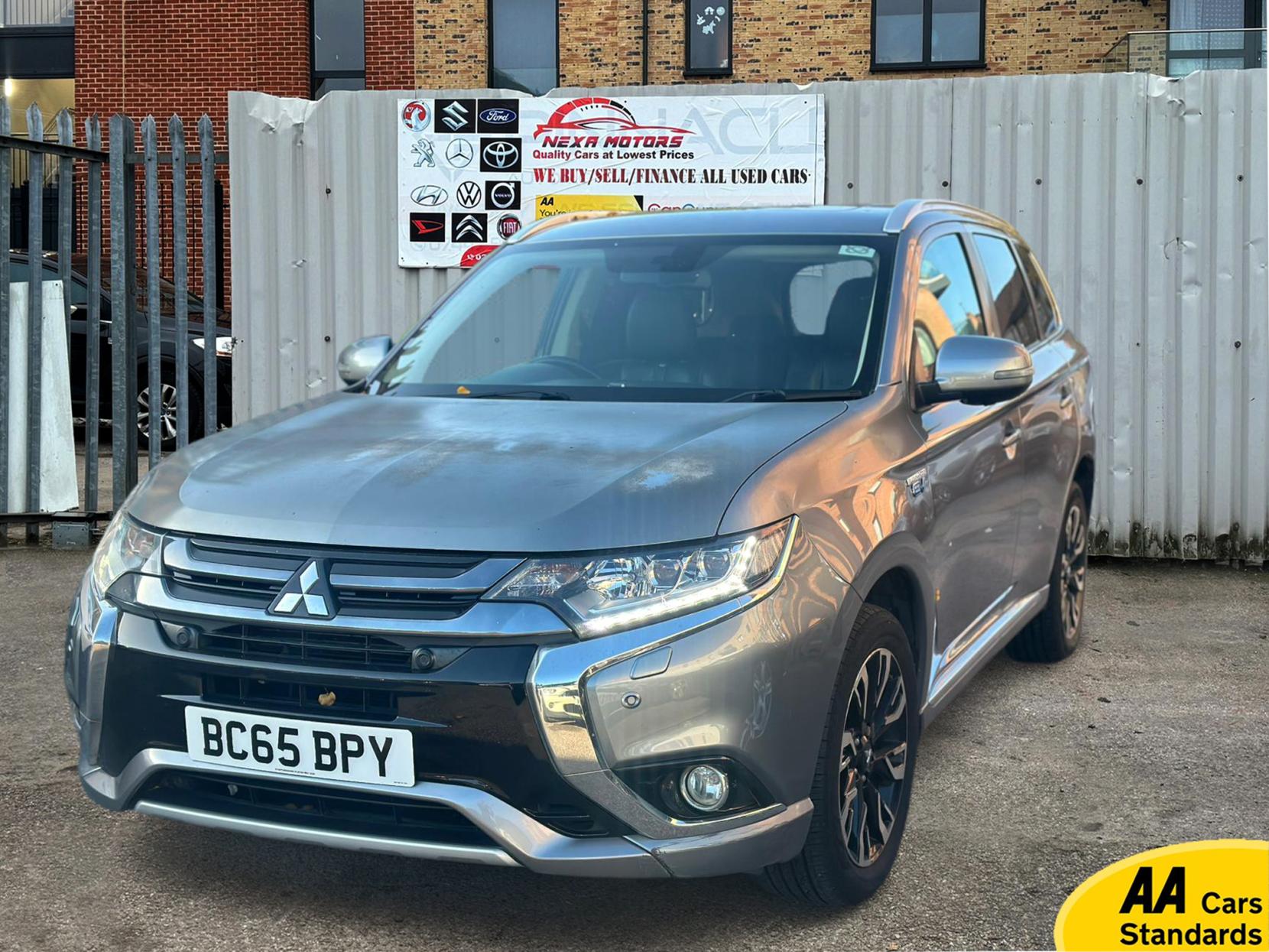 Mitsubishi Outlander 2.0h 12kWh GX4hs SUV 5dr Petrol Plug-in Hybrid CVT 4WD Euro 6 (s/s) (200 ps)