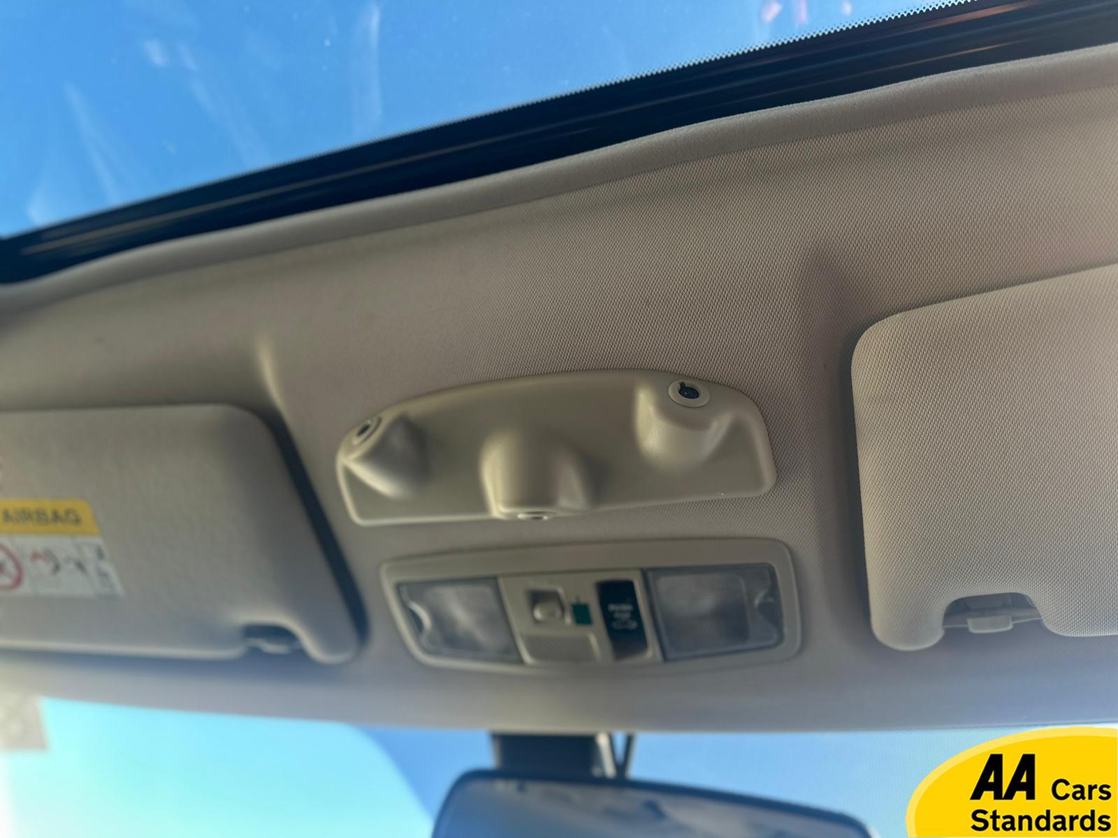 Mitsubishi Outlander 2.0h 12kWh GX4hs SUV 5dr Petrol Plug-in Hybrid CVT 4WD Euro 6 (s/s) (200 ps)