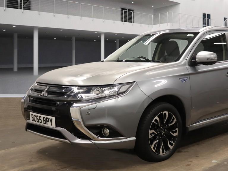 Mitsubishi Outlander 2.0h 12kWh GX4hs SUV 5dr Petrol Plug-in Hybrid CVT 4WD Euro 6 (s/s) (200 ps)