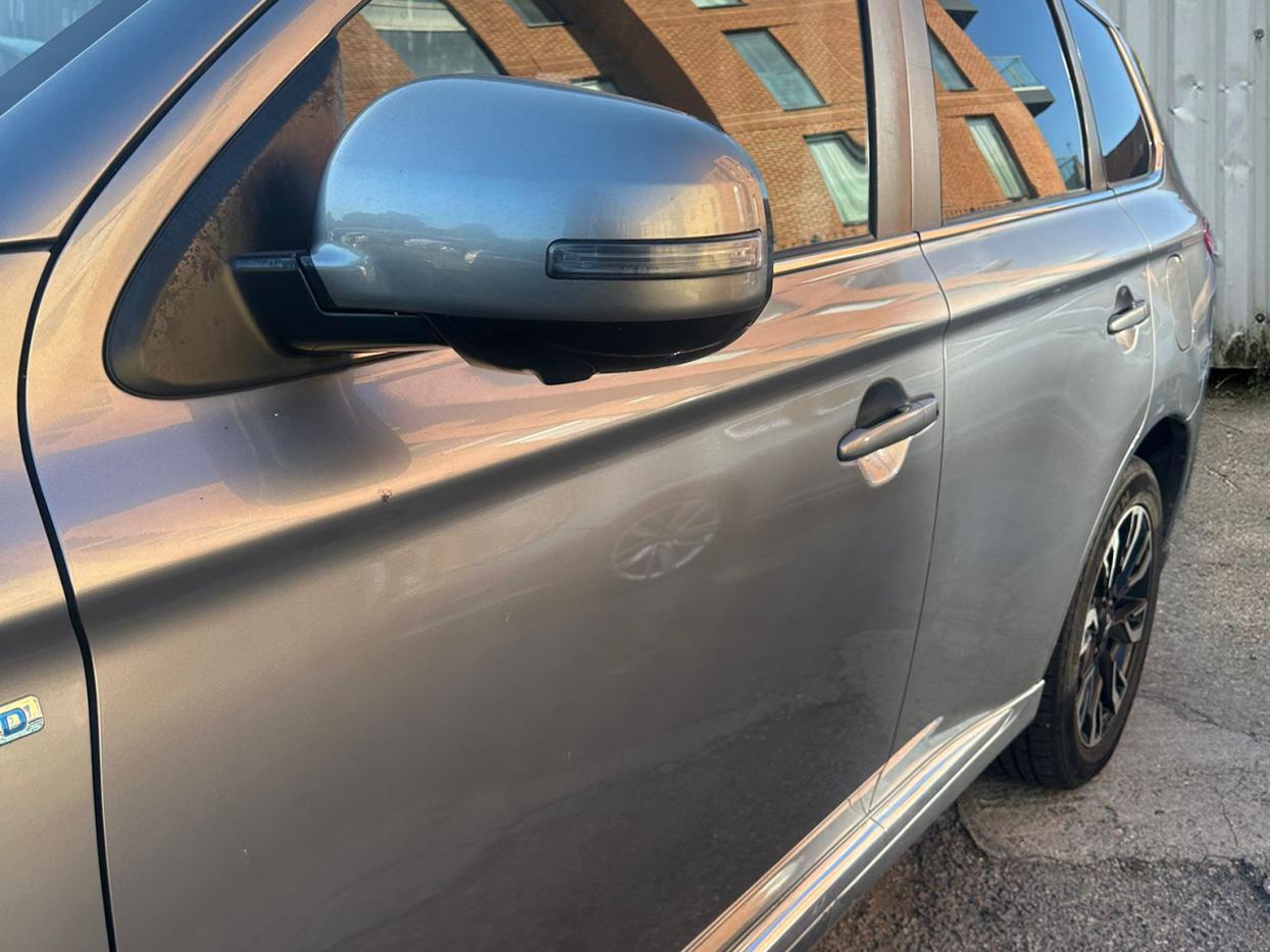 Mitsubishi Outlander 2.0h 12kWh GX4hs SUV 5dr Petrol Plug-in Hybrid CVT 4WD Euro 6 (s/s) (200 ps)