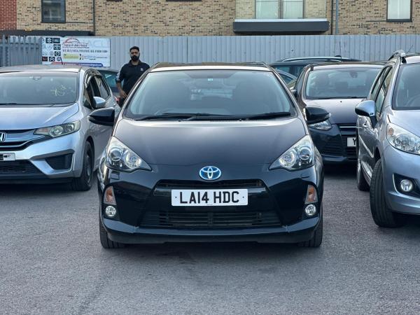 Toyota Yaris 1.5 VVT-h Icon Hatchback 5dr Petrol Hybrid E-CVT Euro 6 (Safety Sense) (101 ps)