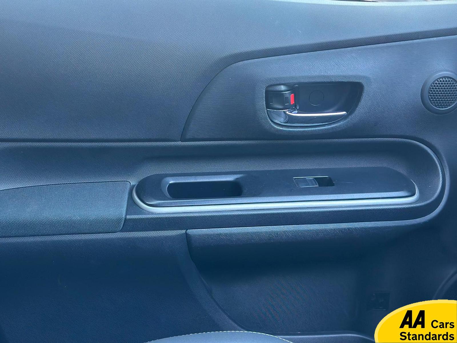 Toyota Yaris 1.5 Icon Hatchback (2014 - 2018)