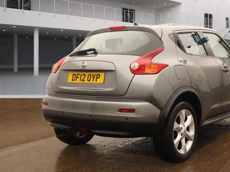 Nissan Juke 1.6 Acenta SUV 5dr Petrol CVT Euro 5 (117 ps)