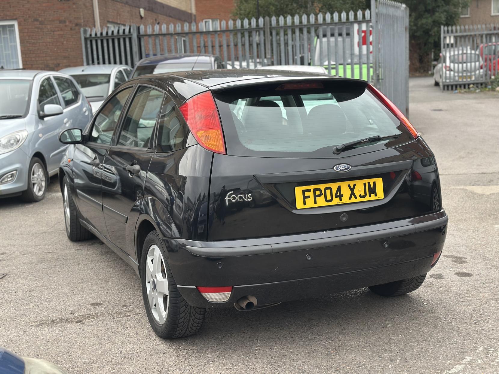 Ford Focus 1.6i 16v Edge Hatchback 5dr Petrol Manual (165 g/km, 99 bhp)