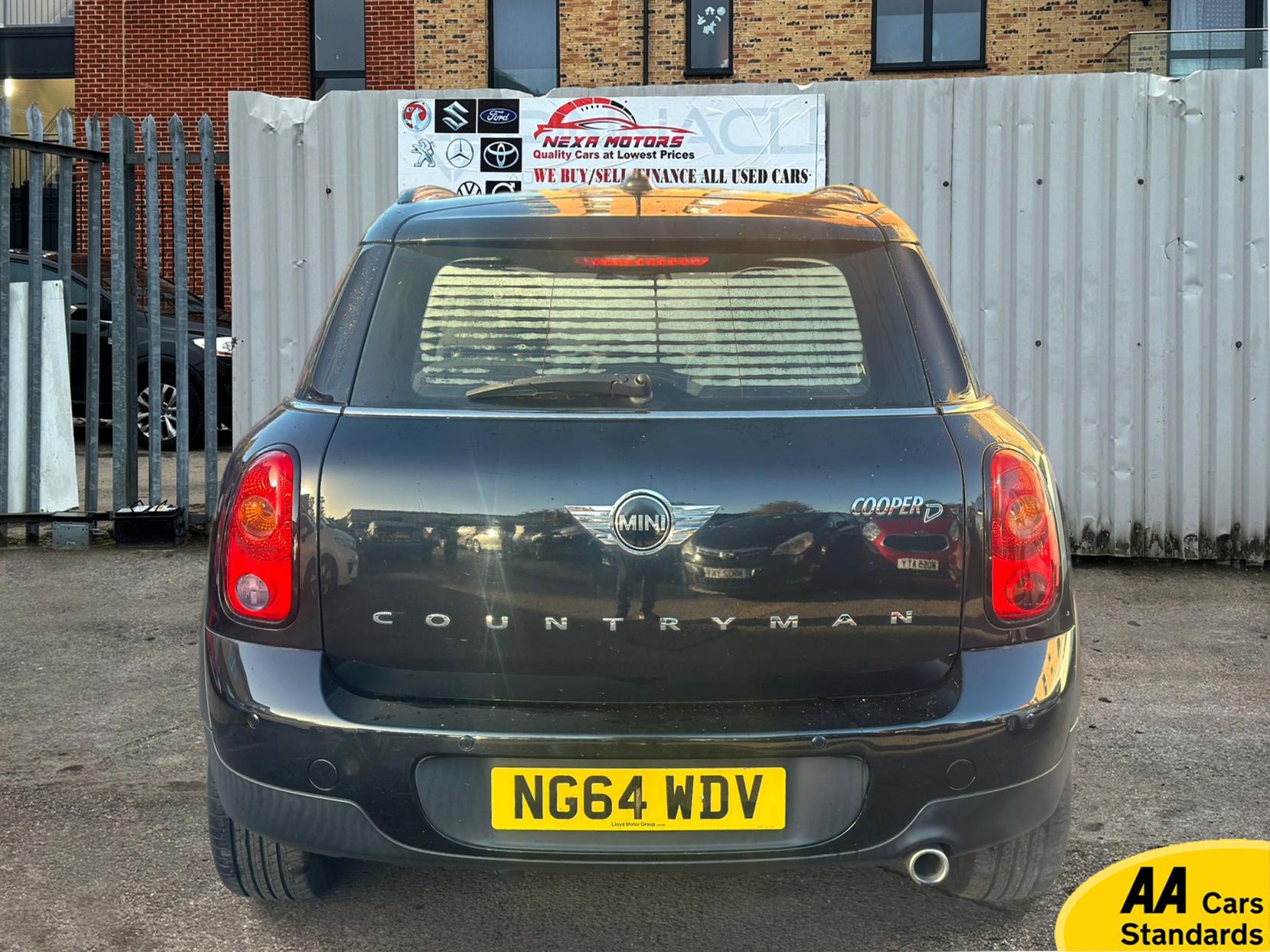 MINI Countryman 2.0 Cooper D SUV 5dr Diesel Auto ALL4 Euro 5 (112 ps)