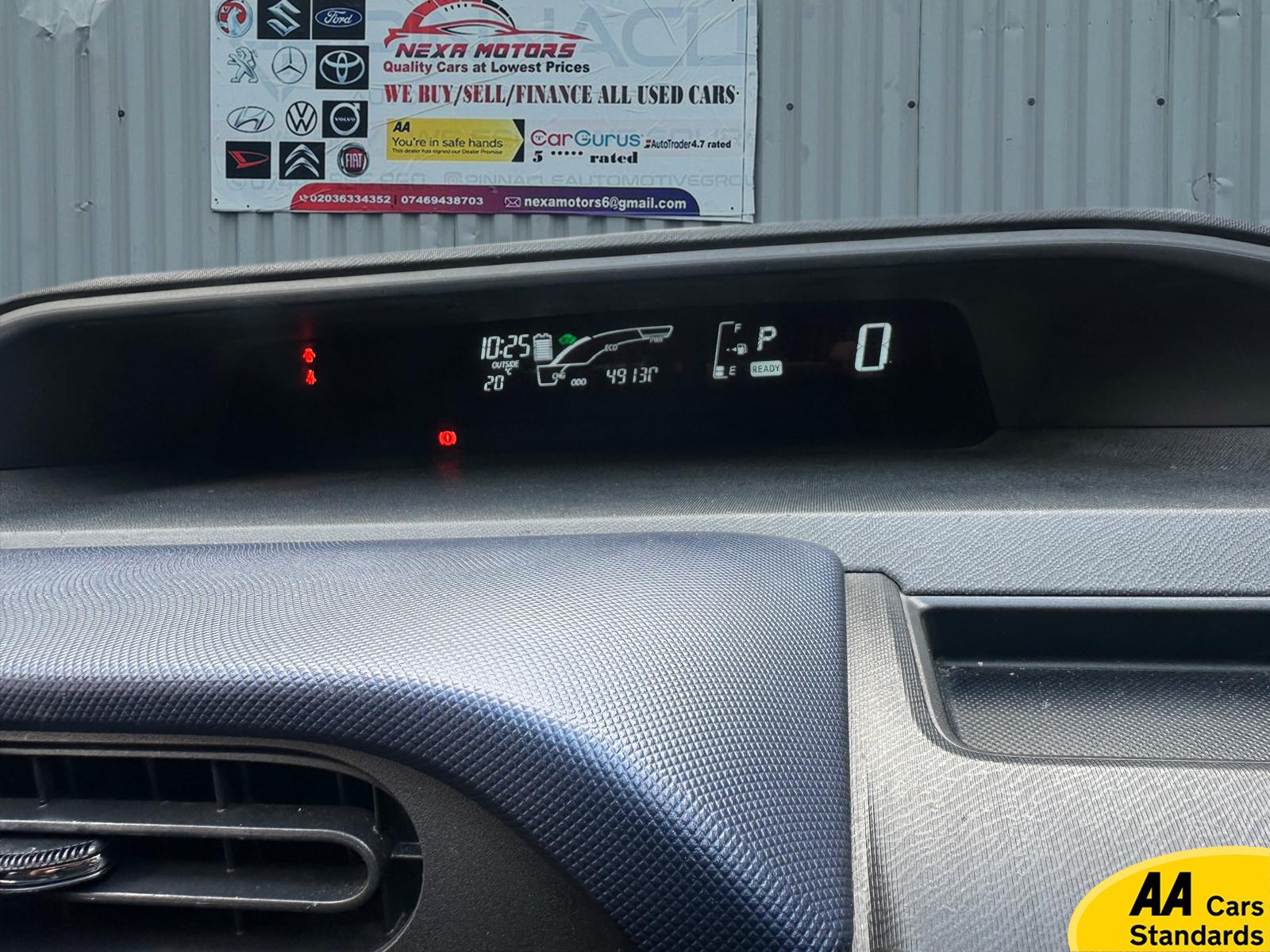 Toyota Yaris 1.5 VVT-h Design Hatchback 5dr Petrol Hybrid E-CVT Euro 6 (101 ps)