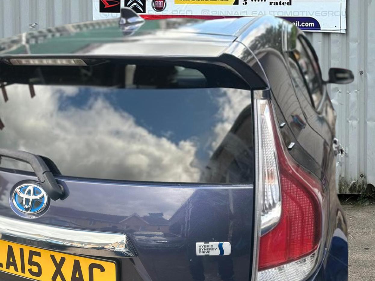 Toyota Yaris 1.5 VVT-h Design Hatchback 5dr Petrol Hybrid E-CVT Euro 6 (101 ps)