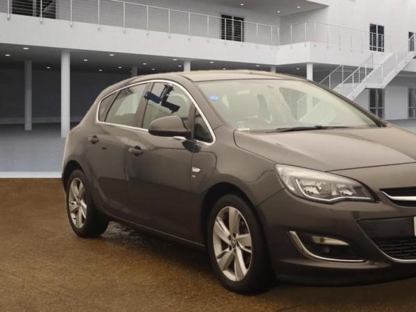 Vauxhall Astra 1.6 16v SRi Hatchback 5dr Petrol Auto Euro 5 (115 ps)