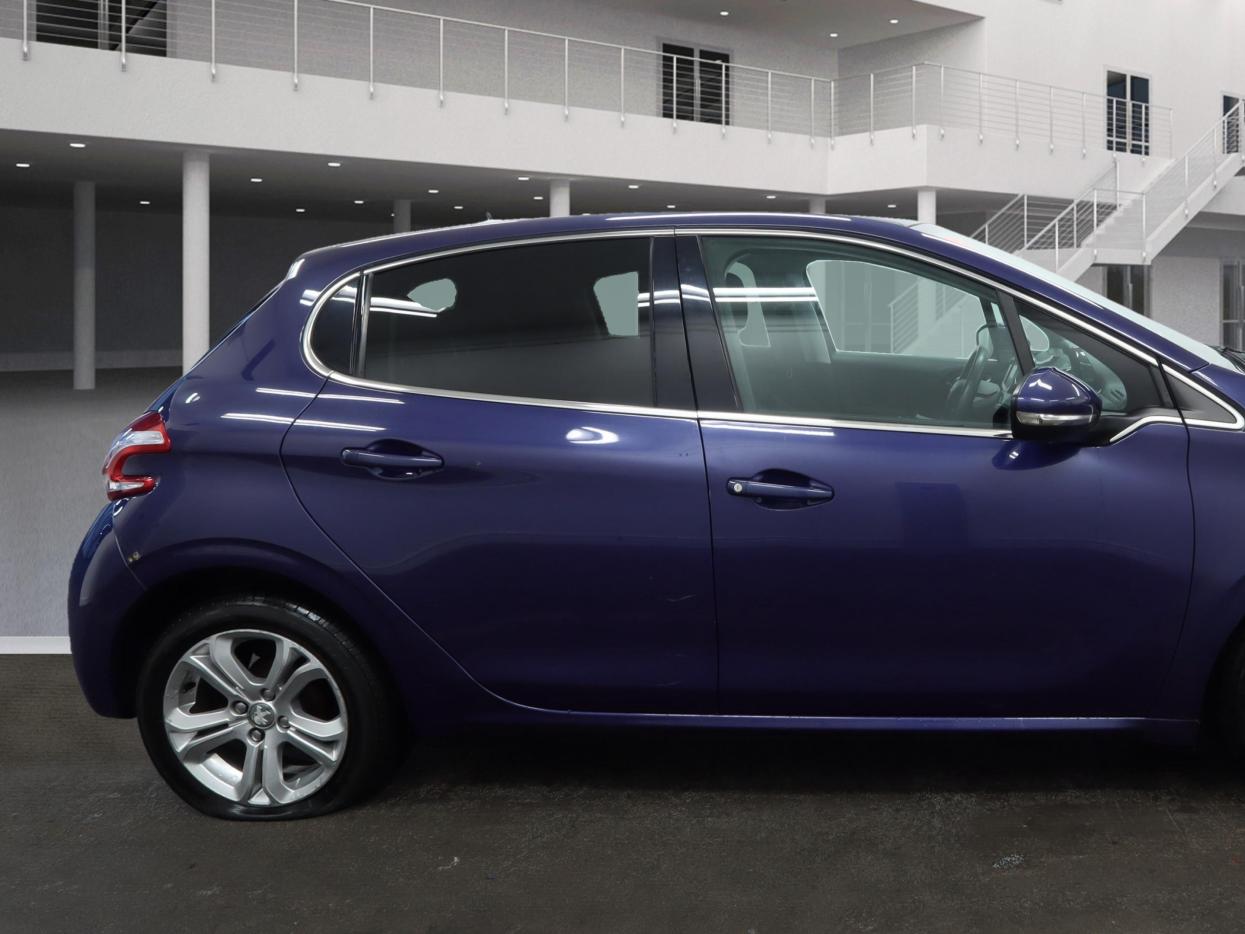 Peugeot 208 1.2