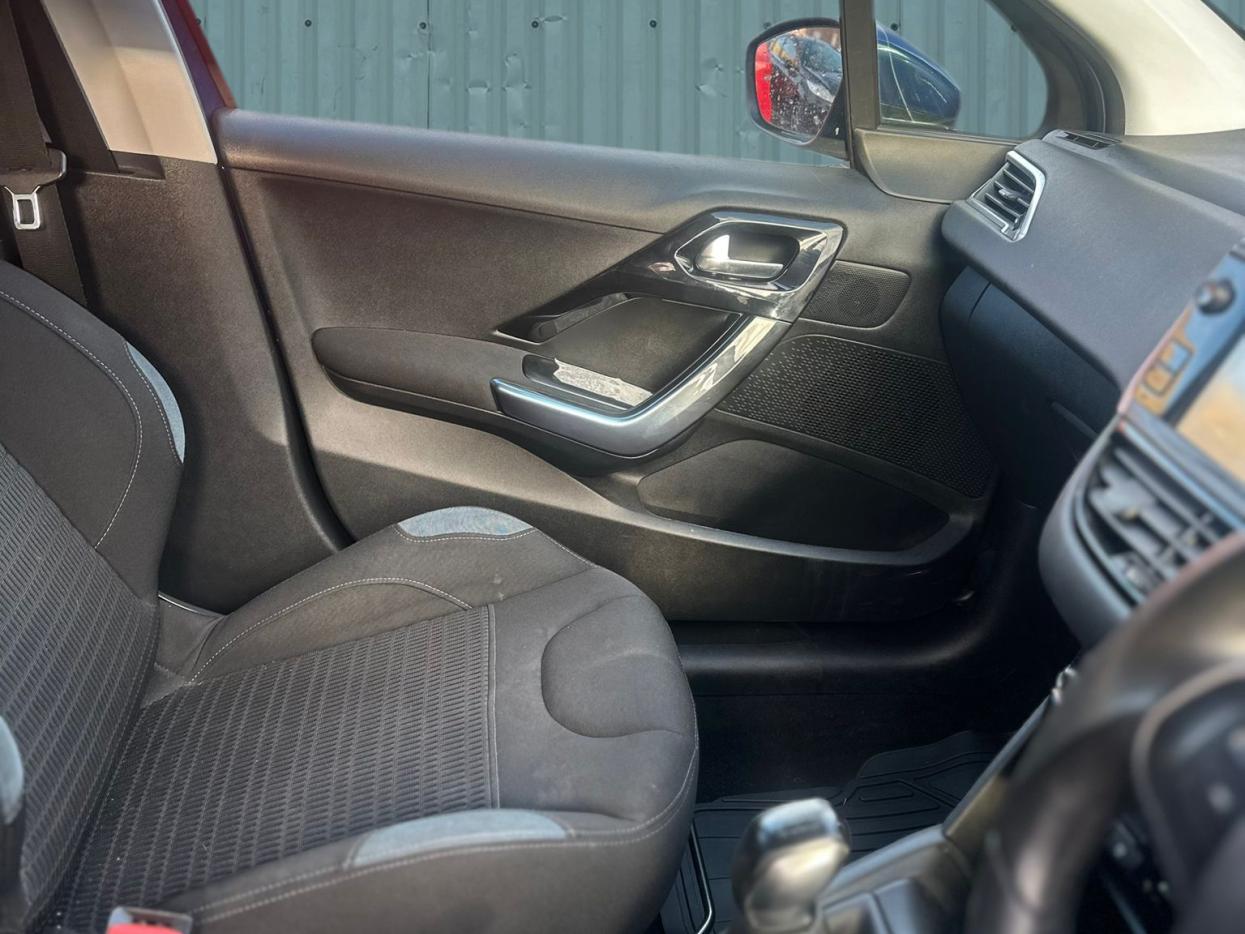 Peugeot 208 1.2
