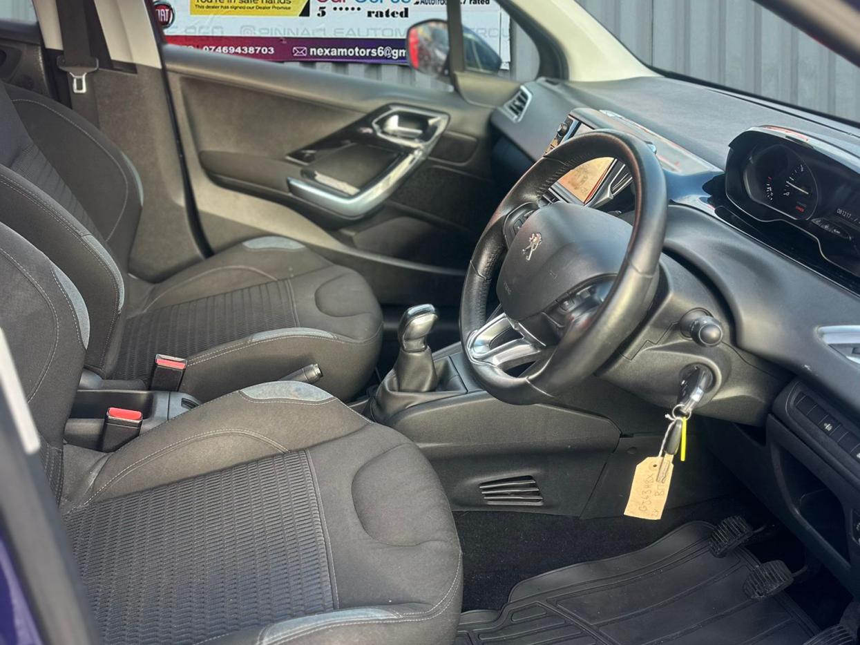Peugeot 208 1.2