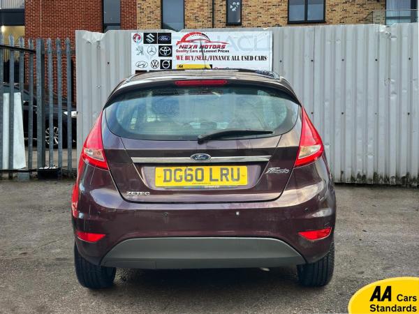 Ford Fiesta 1.4 Zetec Hatchback 5dr Petrol Automatic (154 g/km, 94 bhp)