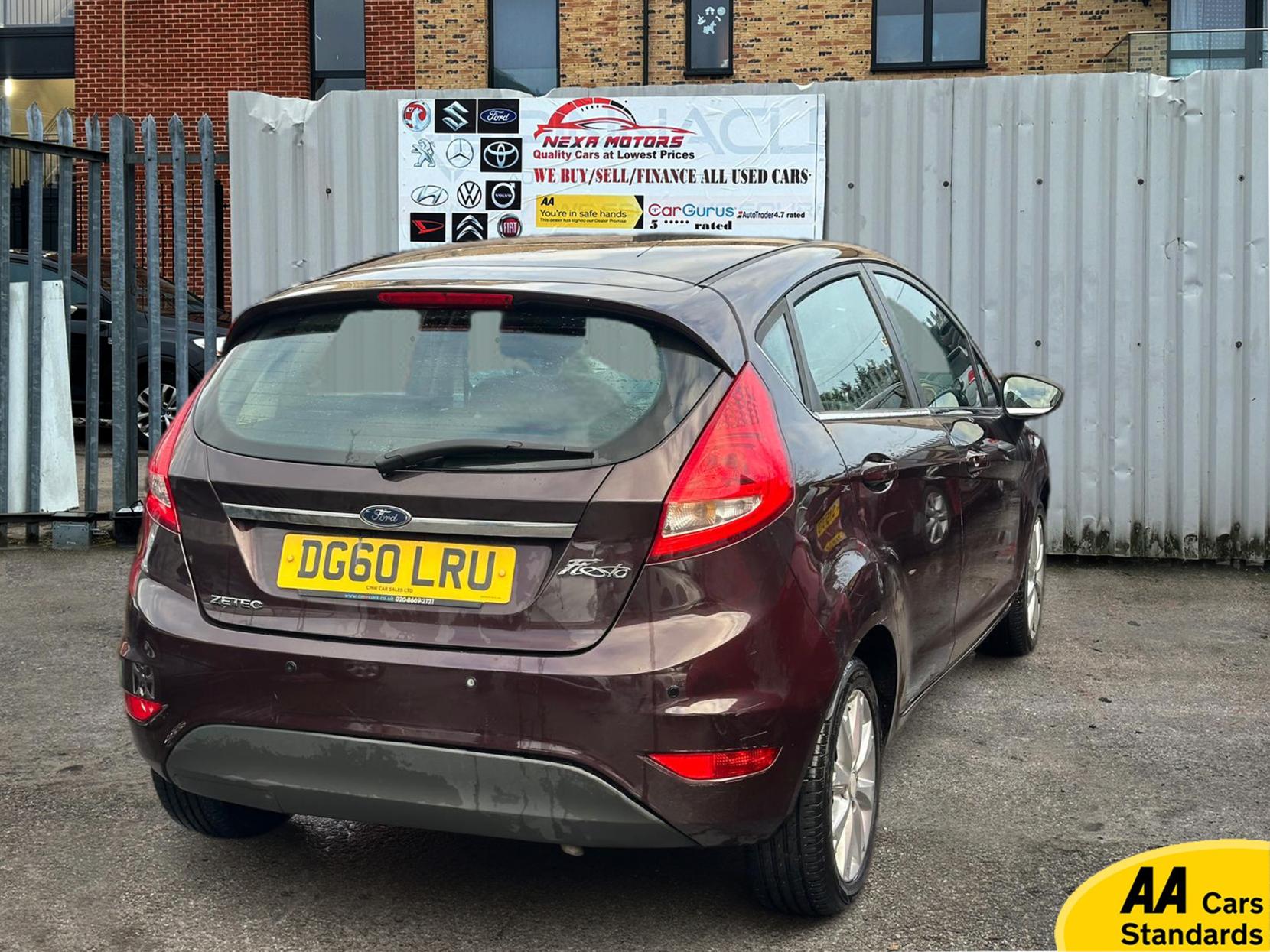 Ford Fiesta 1.4 Zetec Hatchback 5dr Petrol Automatic (154 g/km, 94 bhp)