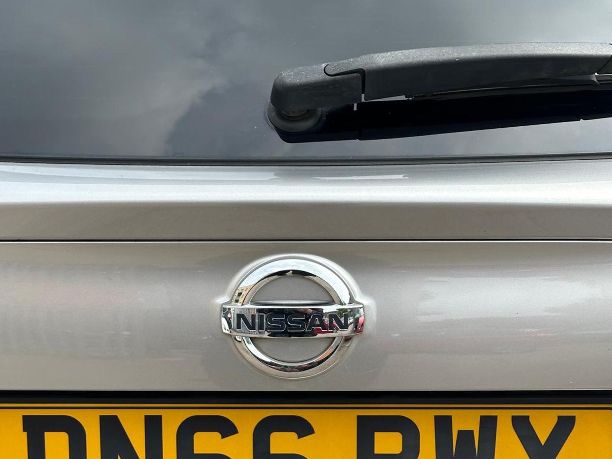 Nissan Qashqai 1.2 DIG-T N-Connecta SUV 5dr Petrol Manual 2WD Euro 6 (s/s) (115 ps)