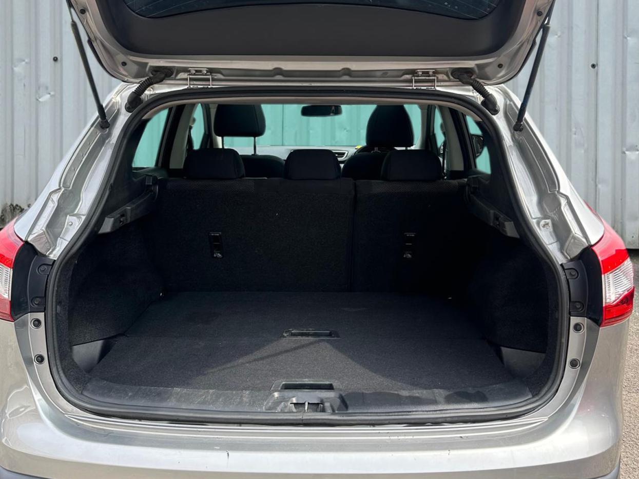 Nissan Qashqai 1.2 DIG-T N-Connecta SUV 5dr Petrol Manual 2WD Euro 6 (s/s) (115 ps)