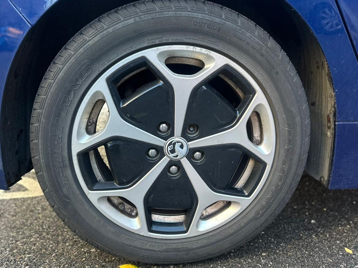 Vauxhall Ampera Electron Hatchback 5dr Petrol Plug-in Hybrid Auto Euro 5 (Range Extender) (150 ps)