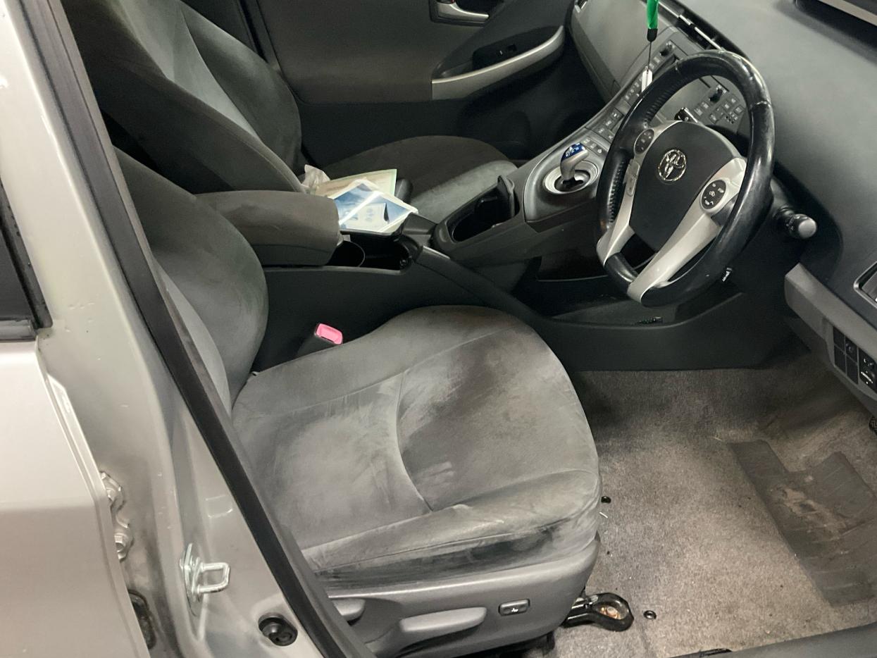 Toyota Prius 1.8 VVT-h T Spirit Hatchback 5dr Petrol Hybrid CVT Euro 5 (s/s) (136 ps)