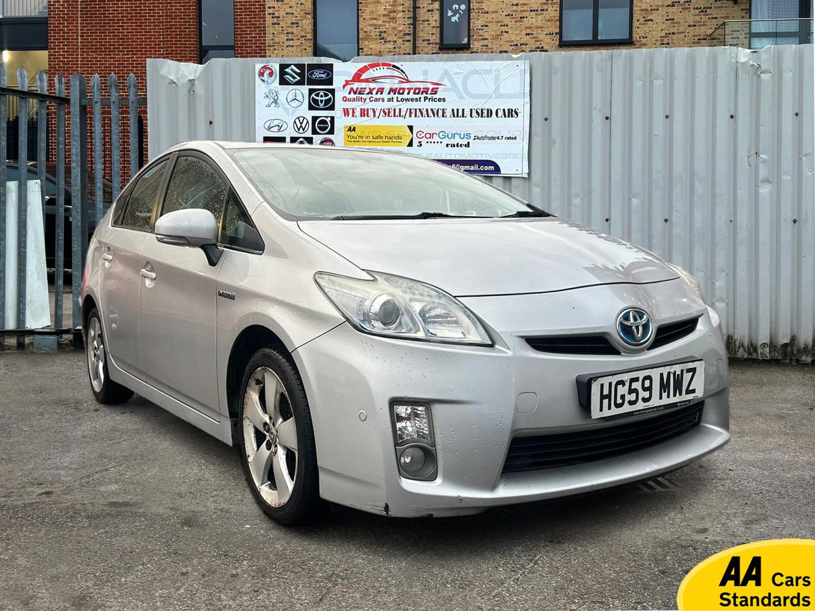 Toyota Prius 1.8 VVT-h T Spirit Hatchback 5dr Petrol Hybrid CVT Euro 5 (s/s) (136 ps)