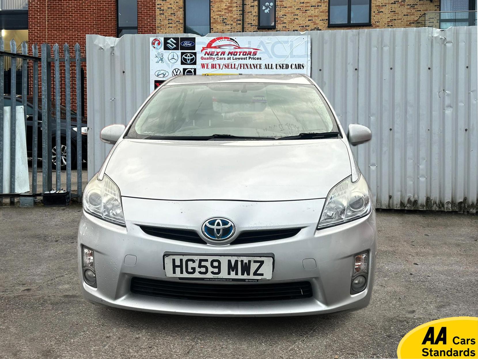 Toyota Prius 1.8 VVT-h T Spirit Hatchback 5dr Petrol Hybrid CVT Euro 5 (s/s) (136 ps)