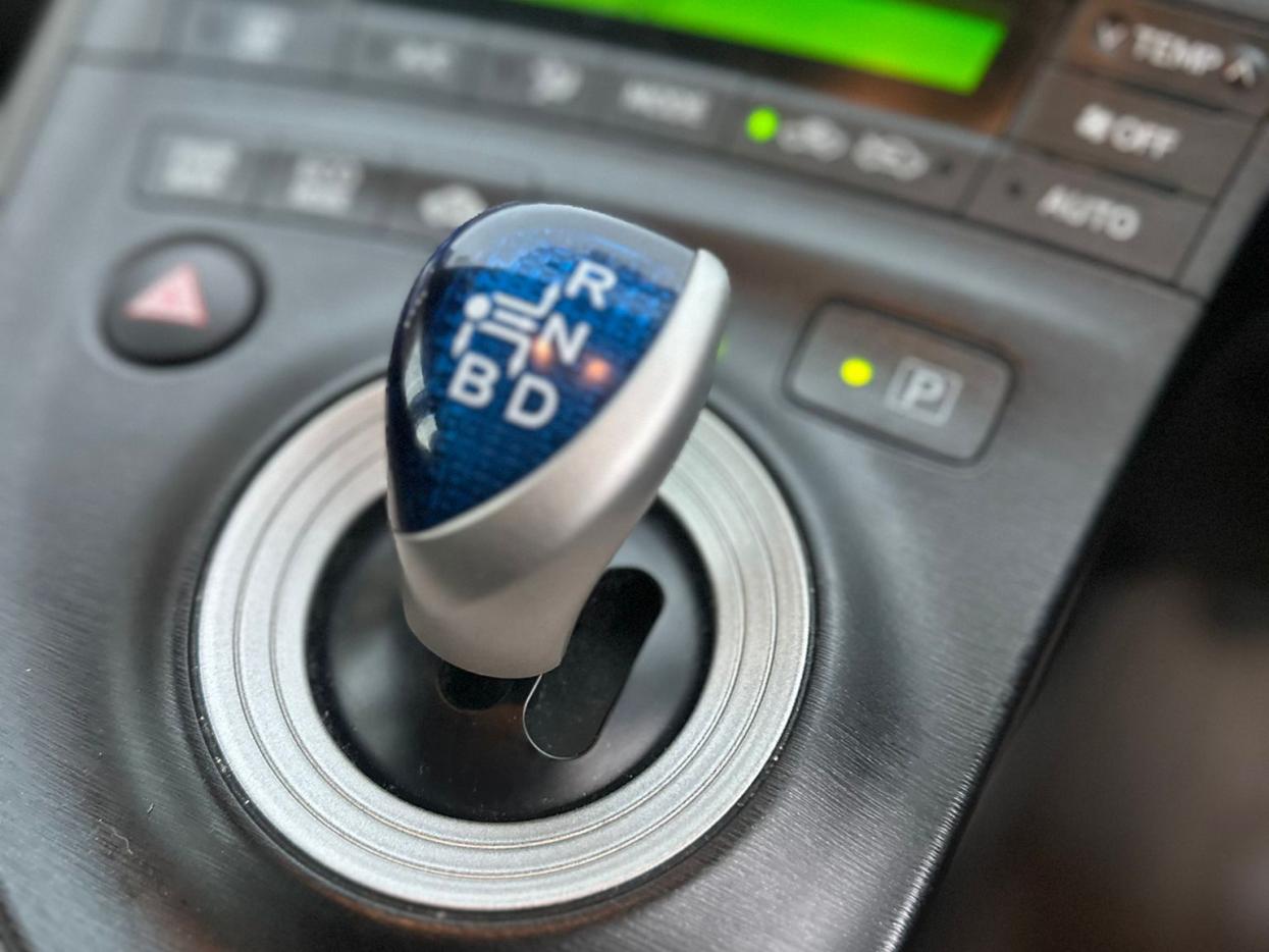 Toyota Prius 1.8 VVT-h T Spirit Hatchback 5dr Petrol Hybrid CVT Euro 5 (s/s) (136 ps)