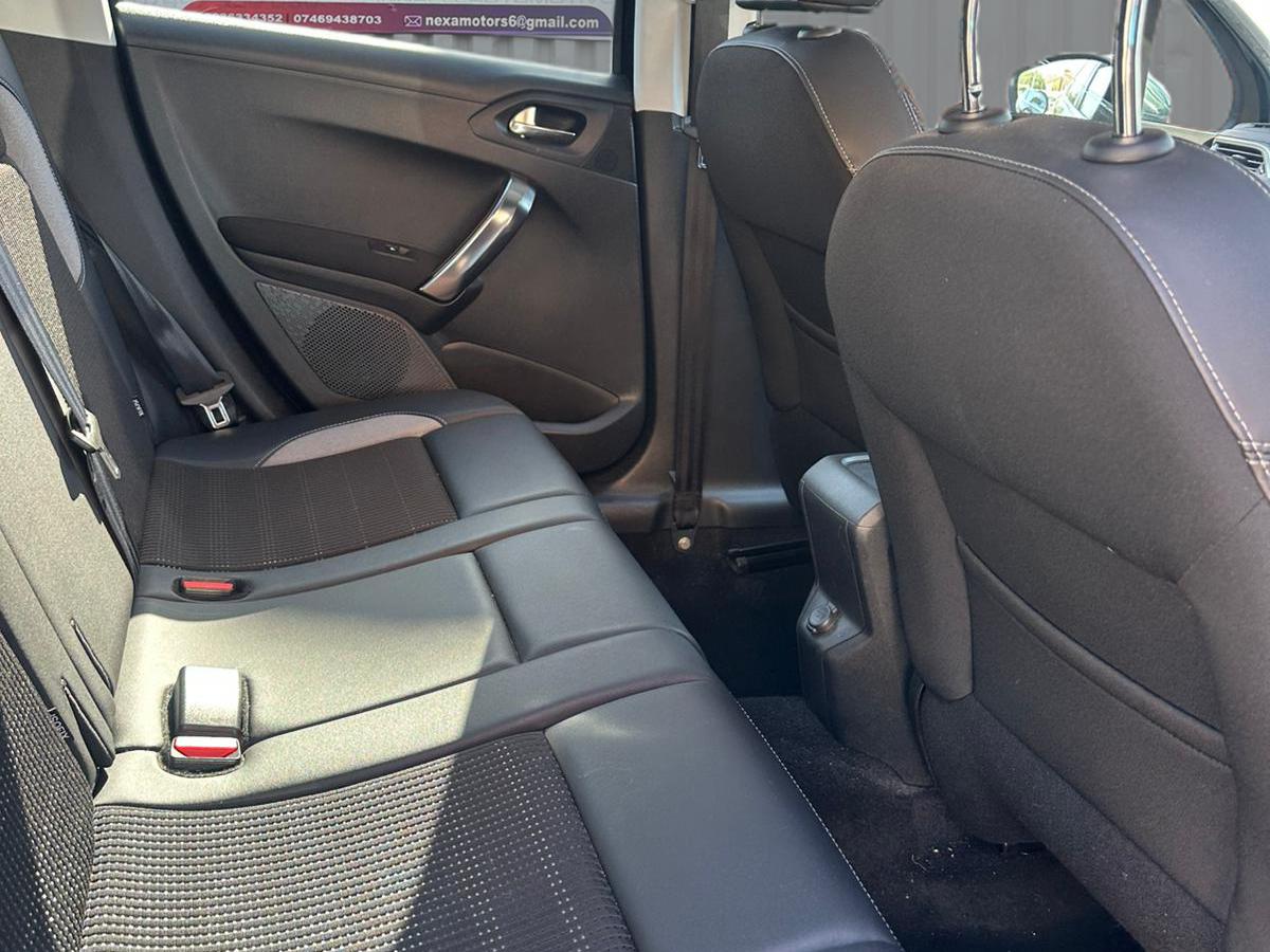 Peugeot 2008 1.6 e-HDi Allure SUV 5dr Diesel EGC Euro 5 (s/s) (92 ps)