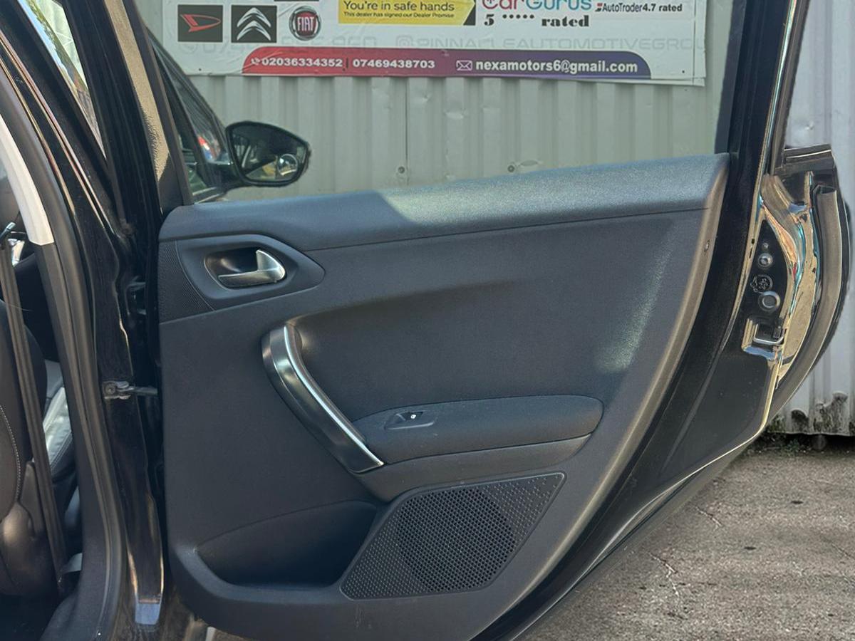 Peugeot 2008 1.6 e-HDi Allure SUV 5dr Diesel EGC Euro 5 (s/s) (92 ps)