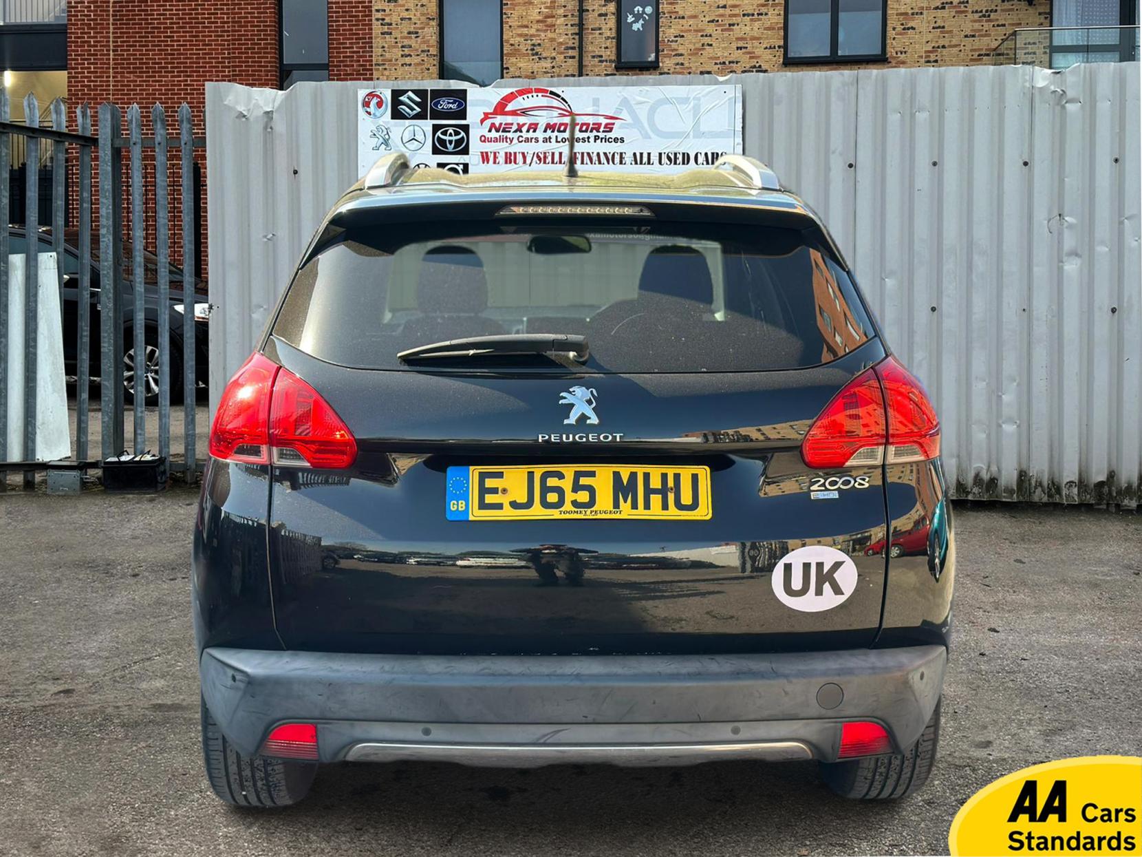 Peugeot 2008 1.6 e-HDi Allure SUV 5dr Diesel EGC Euro 5 (s/s) (92 ps)