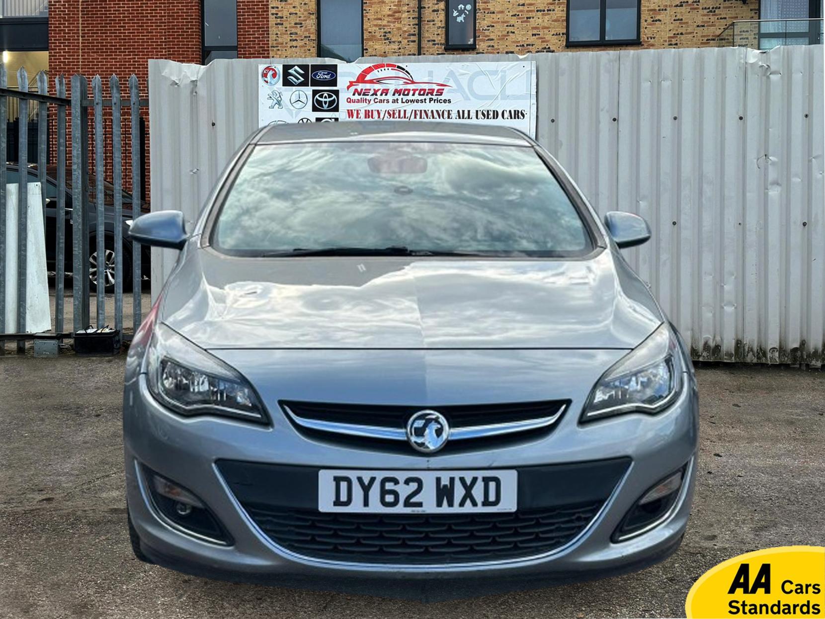 Vauxhall Astra 1.6 16v SE Hatchback 5dr Petrol Auto Euro 5 (115 ps)
