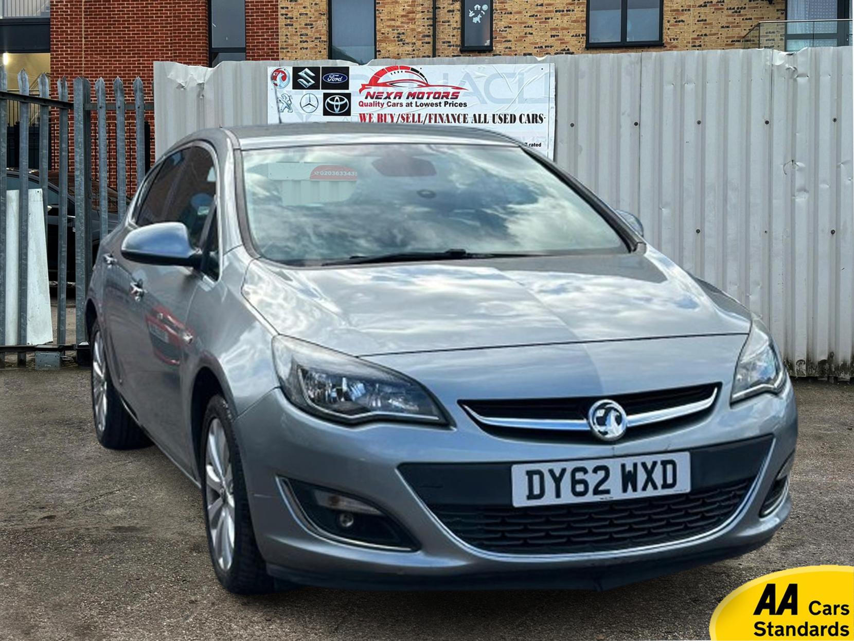 Vauxhall Astra 1.6 16v SE Hatchback 5dr Petrol Auto Euro 5 (115 ps)