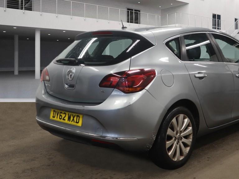 Vauxhall Astra 1.6 16v SE Hatchback 5dr Petrol Auto Euro 5 (115 ps)